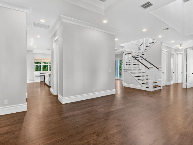 Дом в аренду по адресу 200 NW 10th Street - фото 6809393