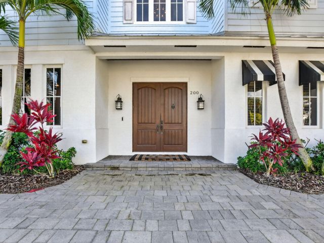 Дом в аренду по адресу 200 NW 10th Street - фото 6809399