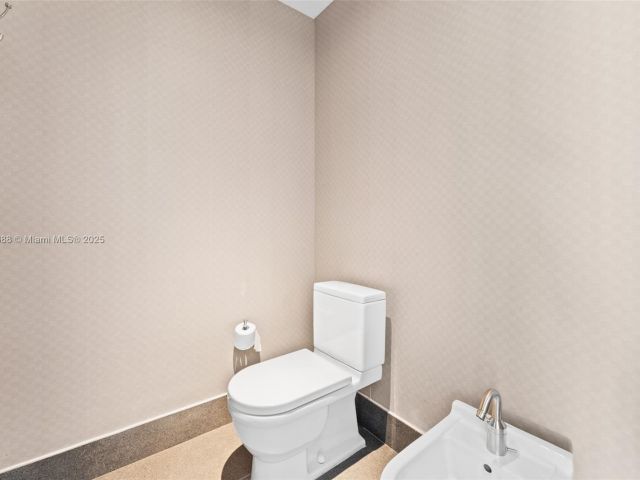 Продажа квартиры #4502 - фото 6804505