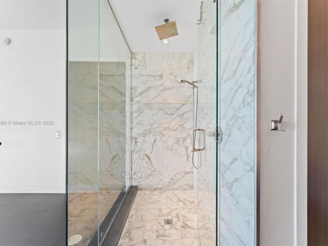 Продажа квартиры #4502 - фото 6804507