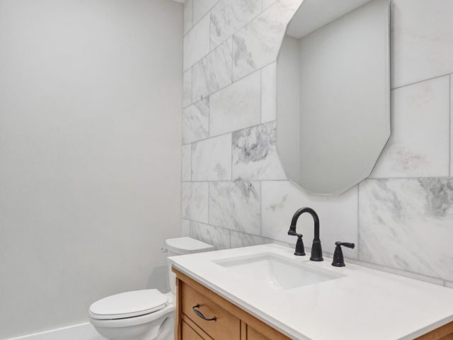 Дом в аренду по адресу 3600 NW 5th Terrace - фото 6808855