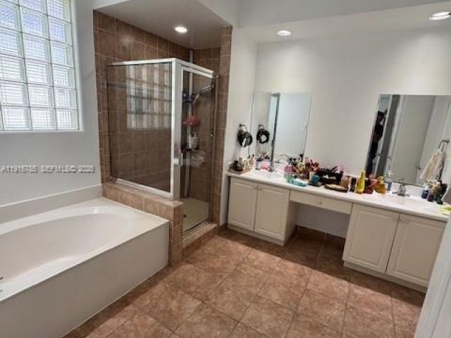 Дом в аренду по адресу 3206 NE 212th St - фото 6823786