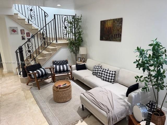 Дом в аренду по адресу 3206 NE 212th St - фото 6823801