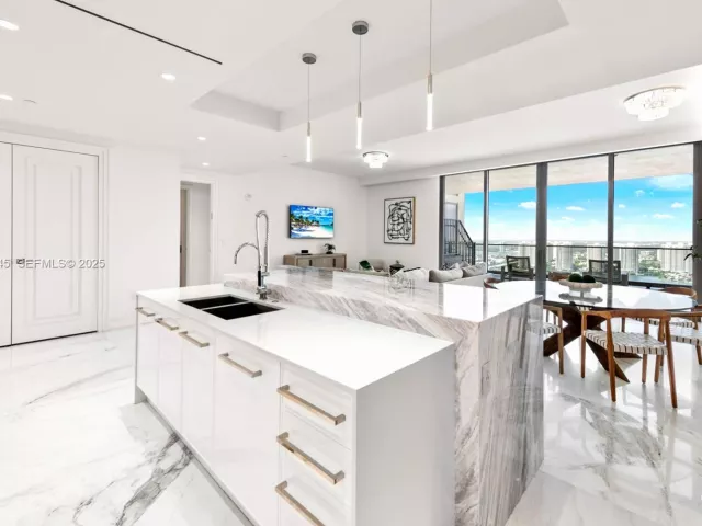 Продажа квартиры #3406 - фото 6815466