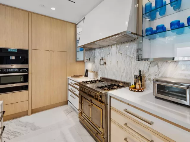 Продажа квартиры #3406 - фото 6815467