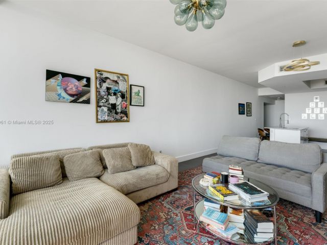 Продажа квартиры #1704 - фото 6807778