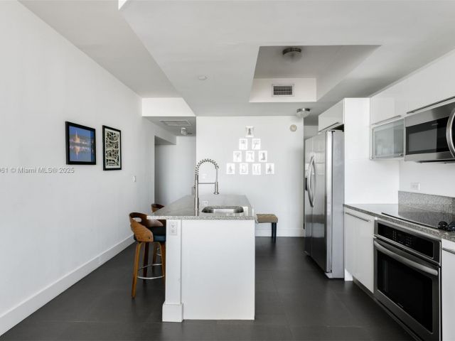 Продажа квартиры #1704 - фото 6807784