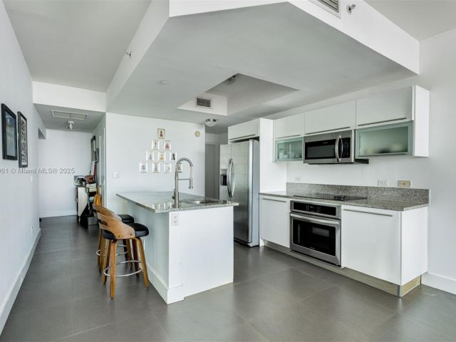 Продажа квартиры #1704 - фото 6807785