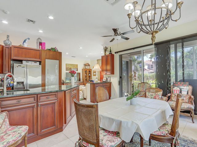 Продажа дома по адресу 8241 Heritage Club Drive - фото 6808332