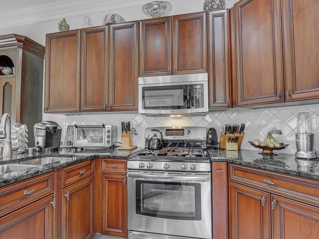 Продажа дома по адресу 8241 Heritage Club Drive - фото 6808335