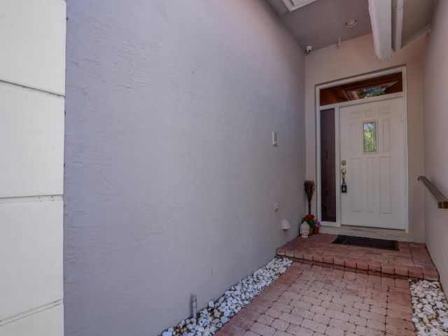 Продажа дома по адресу 8241 Heritage Club Drive - фото 6808348