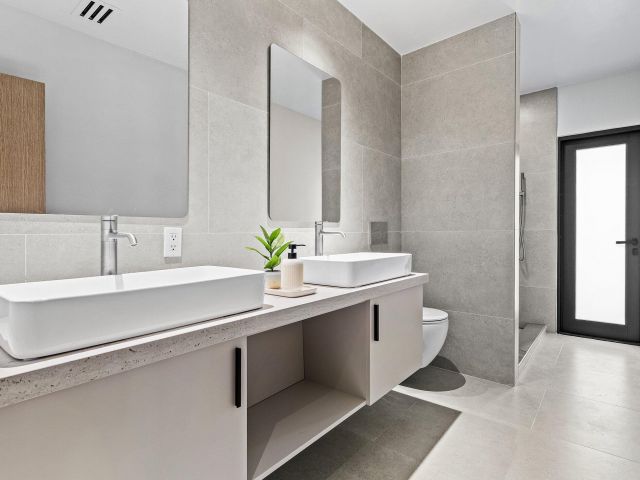 Дом в аренду по адресу 2668 NW 41st Street - фото 6830356