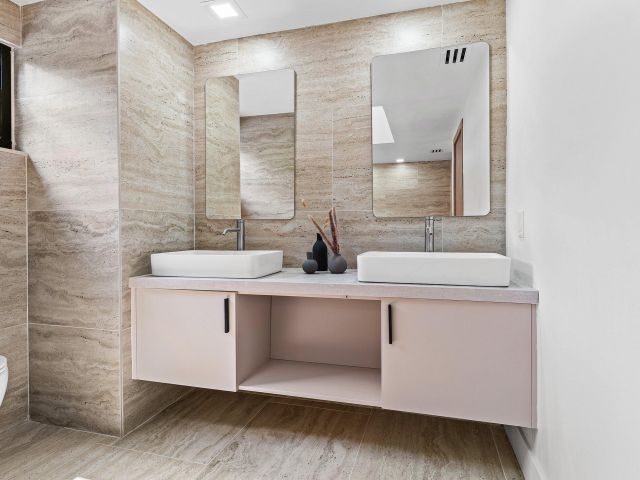 Дом в аренду по адресу 2668 NW 41st Street - фото 6830359