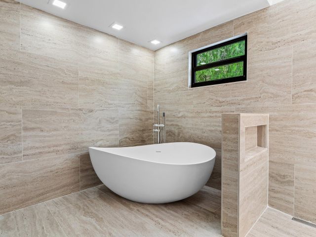 Дом в аренду по адресу 2668 NW 41st Street - фото 6830360