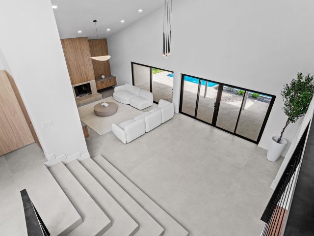 Дом в аренду по адресу 2668 NW 41st Street - фото 6830364