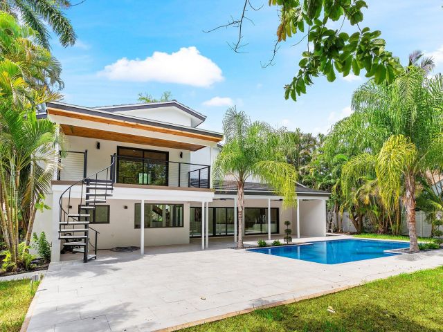 Дом в аренду по адресу 2668 NW 41st Street - фото 6830368