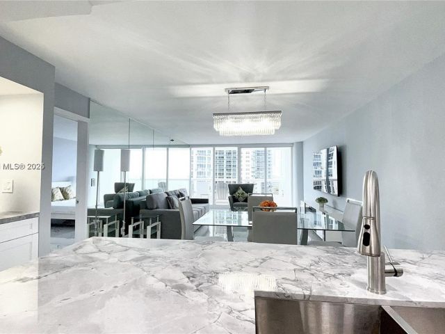 Квартира в аренду номерA-1950 - фото 6809745