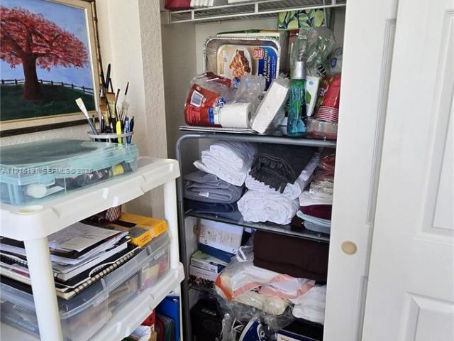 Продажа дома по адресу 7950 NW 20th St - фото 6822504