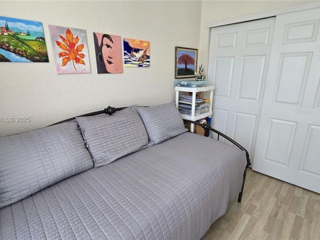 Продажа дома по адресу 7950 NW 20th St - фото 6822505