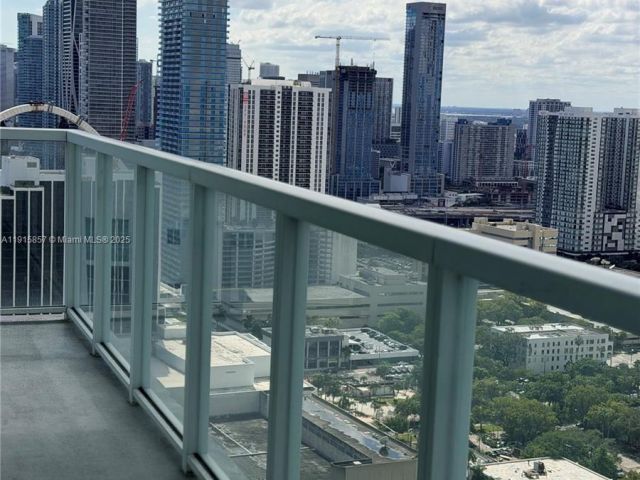 Квартира в аренду номер3811 - фото 6809696