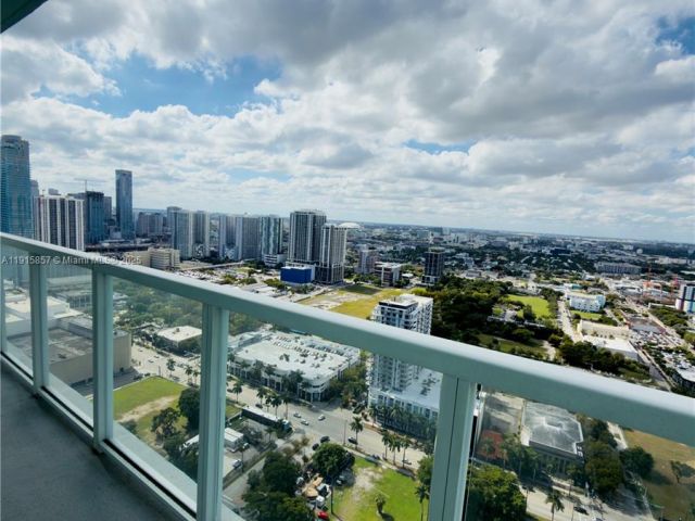 Квартира в аренду номер3811 - фото 6809697