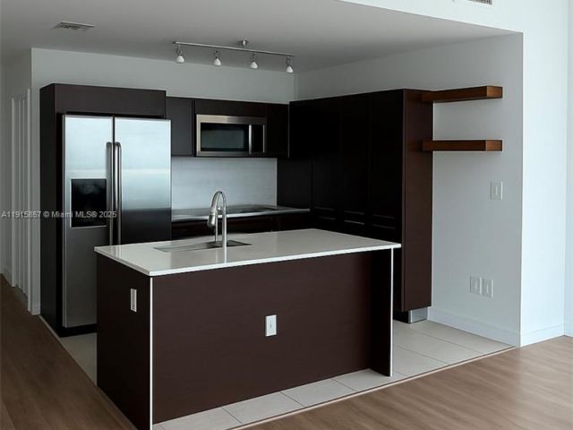 Квартира в аренду номер3811 - фото 6809706