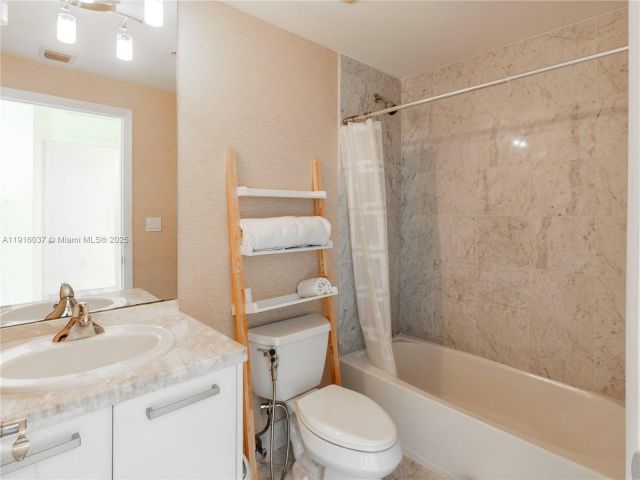 Квартира в аренду номер3703 - фото 6808760