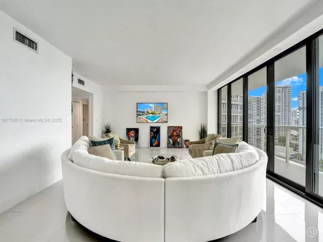 Квартира в аренду номер1114 - фото 6806884