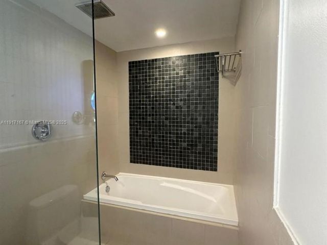 Продажа квартиры #2006 - фото 6818094