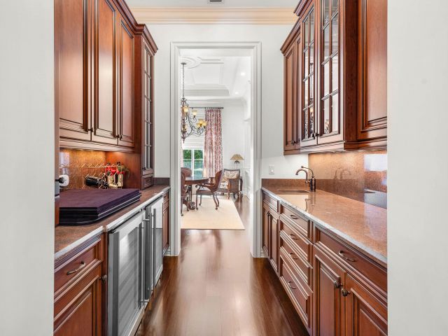 Продажа дома по адресу 2460 Queen Palm Road - фото 6854435