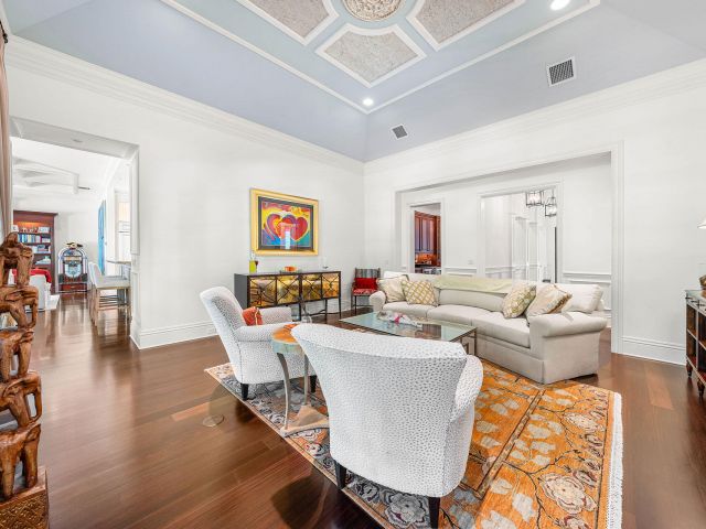 Продажа дома по адресу 2460 Queen Palm Road - фото 6854436