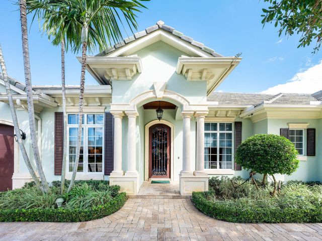 Продажа дома по адресу 2460 Queen Palm Road - фото 6854442