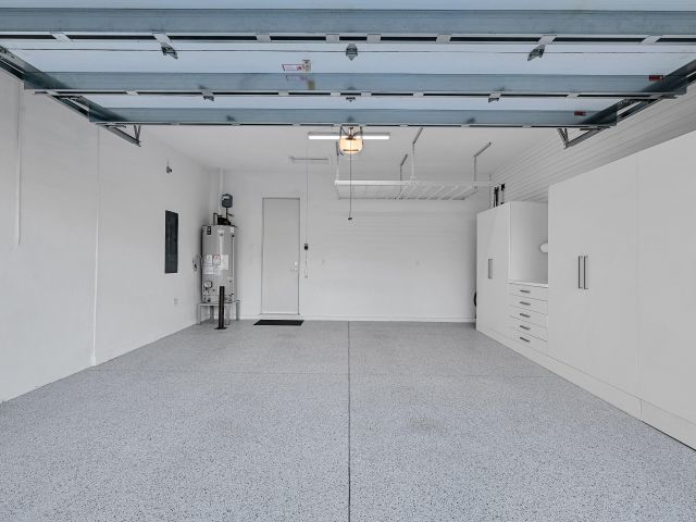 Продажа дома по адресу 8538 Apple Falls Lane - фото 6839577