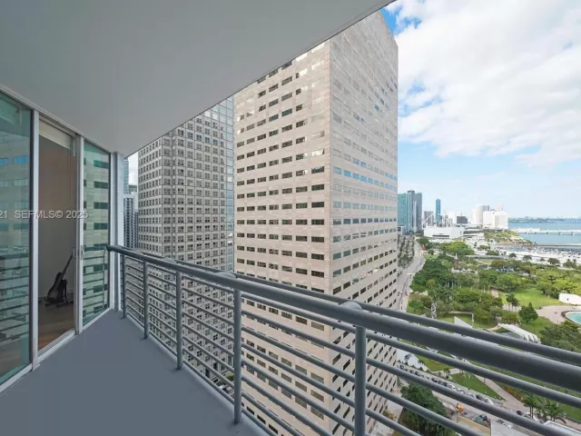 Продажа квартиры #2918 - фото 6812147