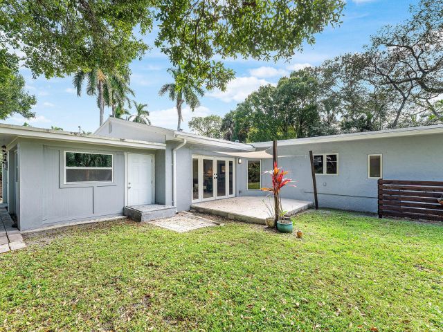 Продажа дома по адресу 2573 SW 30th Terrace - фото 6807576