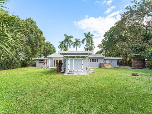 Продажа дома по адресу 2573 SW 30th Terrace - фото 6807577