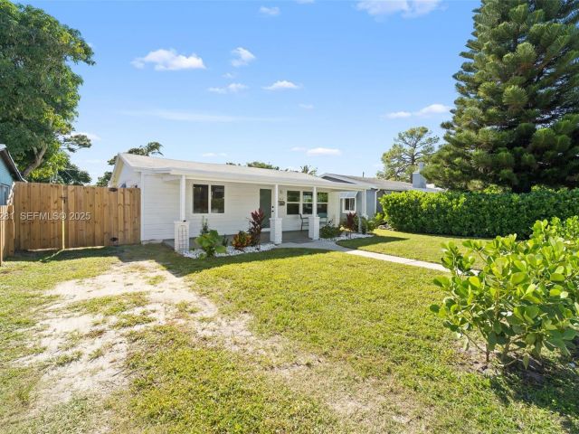 Дом в аренду по адресу 1464 NE 24th St - фото 6807209