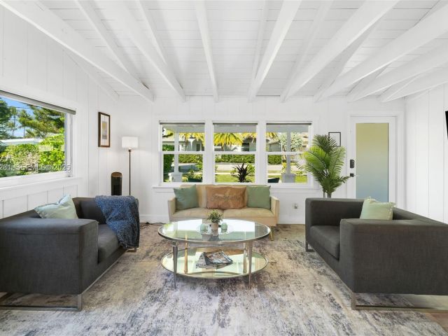 Дом в аренду по адресу 1464 NE 24th St - фото 6807225