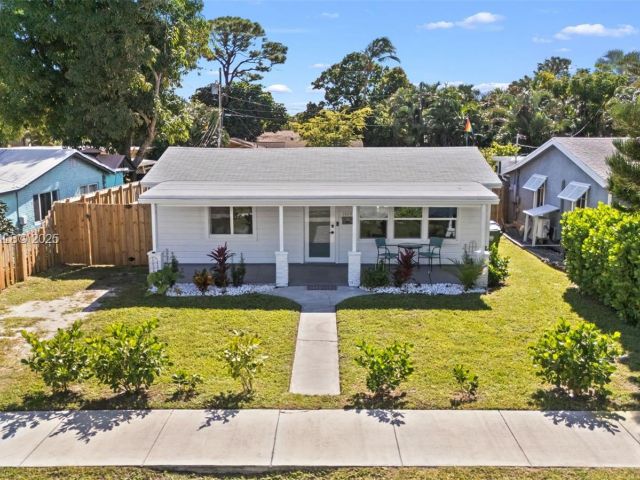 Дом в аренду по адресу 1464 NE 24th St - фото 6807226