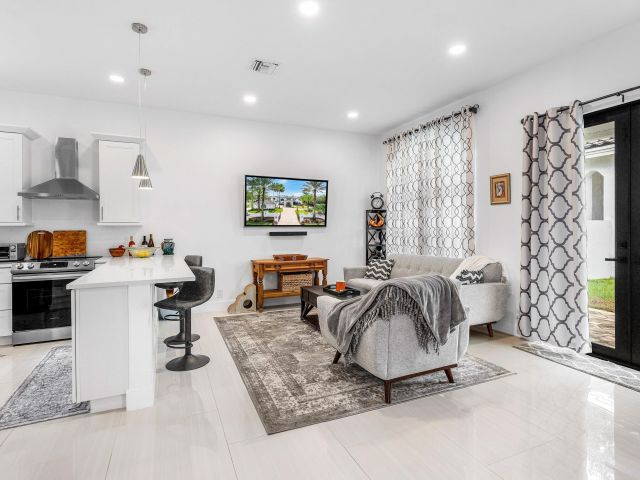 Продажа дома по адресу 17600 E Fieldbrook Circle E - фото 6846558