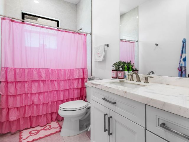 Продажа дома по адресу 17600 E Fieldbrook Circle E - фото 6846559