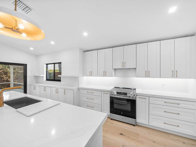 Продажа дома по адресу 5723 Aspen Ridge Circle - фото 6826338