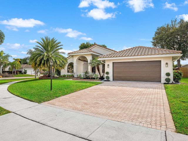 Продажа дома по адресу 5723 Aspen Ridge Circle - фото 6826350