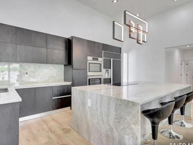 Продажа дома по адресу 2299 NW 55th Street - фото 6814454