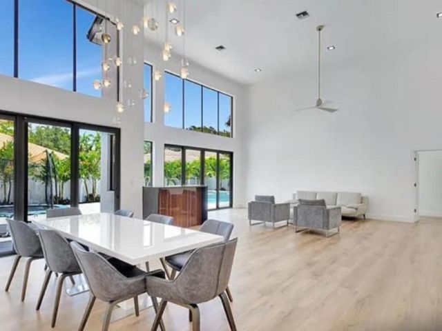 Продажа дома по адресу 2299 NW 55th Street - фото 6814456