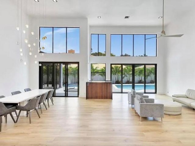 Продажа дома по адресу 2299 NW 55th Street - фото 6814457