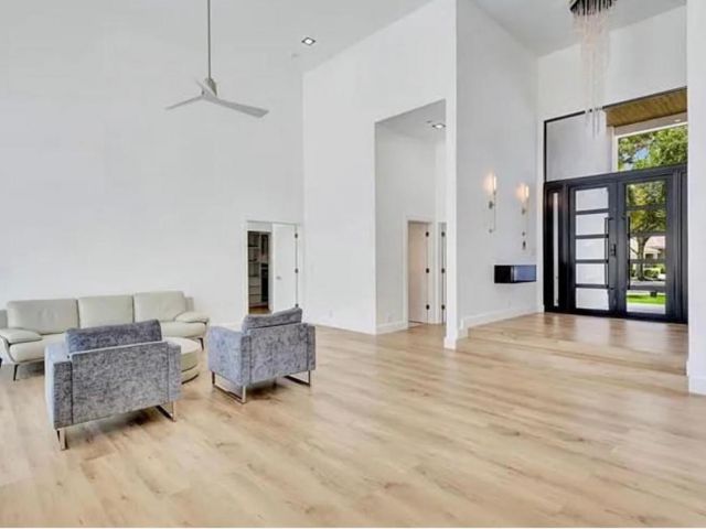 Продажа дома по адресу 2299 NW 55th Street - фото 6814461