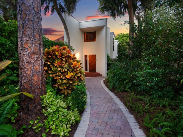 Продажа дома по адресу 815 Tangerine Way - фото 6826611