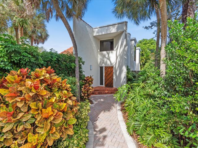 Продажа дома по адресу 815 Tangerine Way - фото 6826612