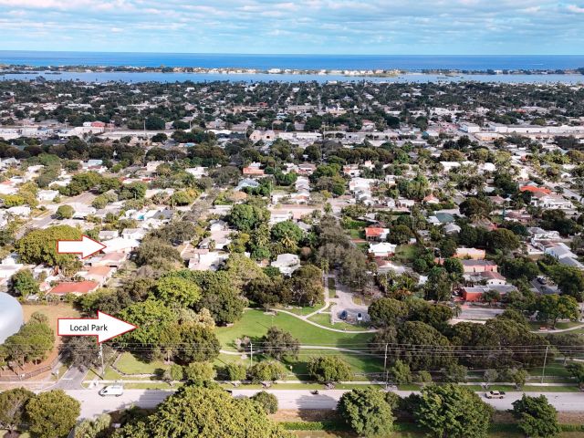 Продажа дома по адресу 819 Colonial Road - фото 6814153